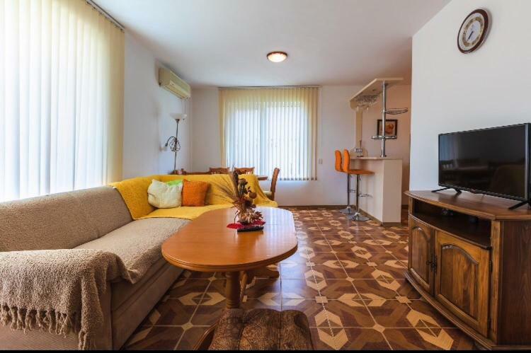 Duplex Apartments 圣弗拉斯 外观 照片